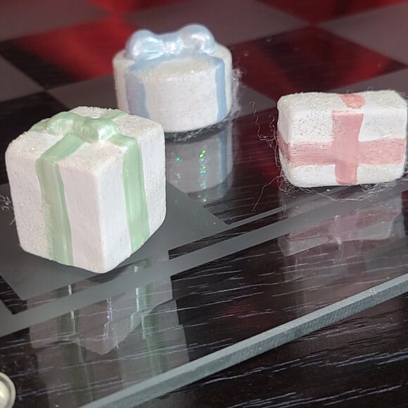 Collectible Gift Boxes, to go with your snowbaby collection - Picture 9 of 10